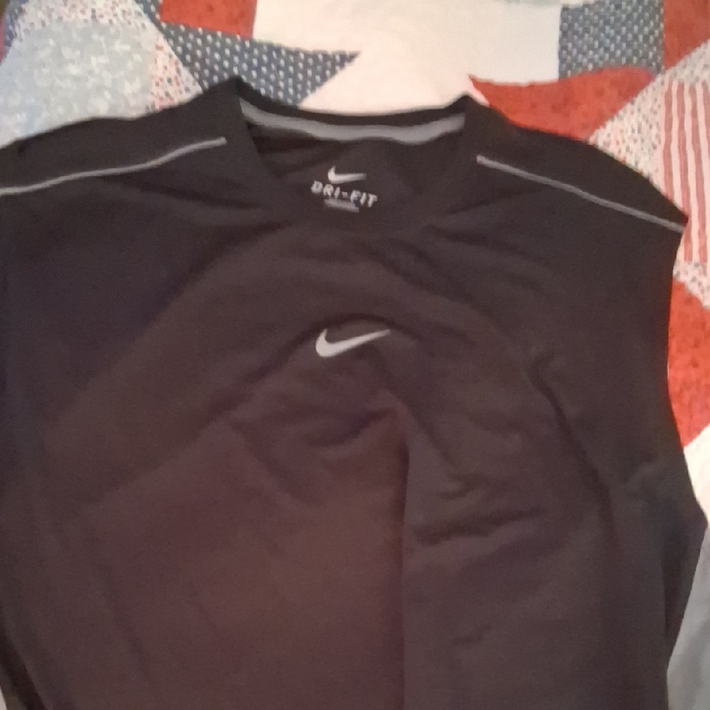 Nike Dri-FIT Sleeveless Training Top - Black